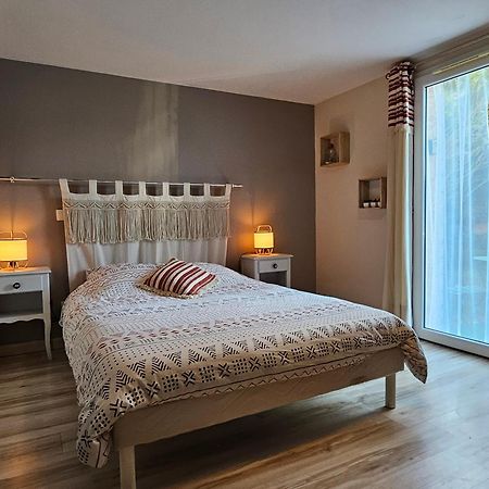 Chambre d hôtes indépendante dans village médiéval Creissels Exterior foto