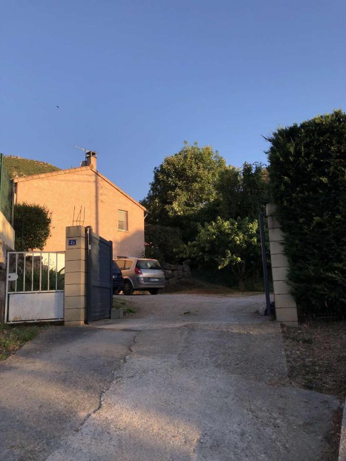 Chambre d hôtes indépendante dans village médiéval Creissels Exterior foto