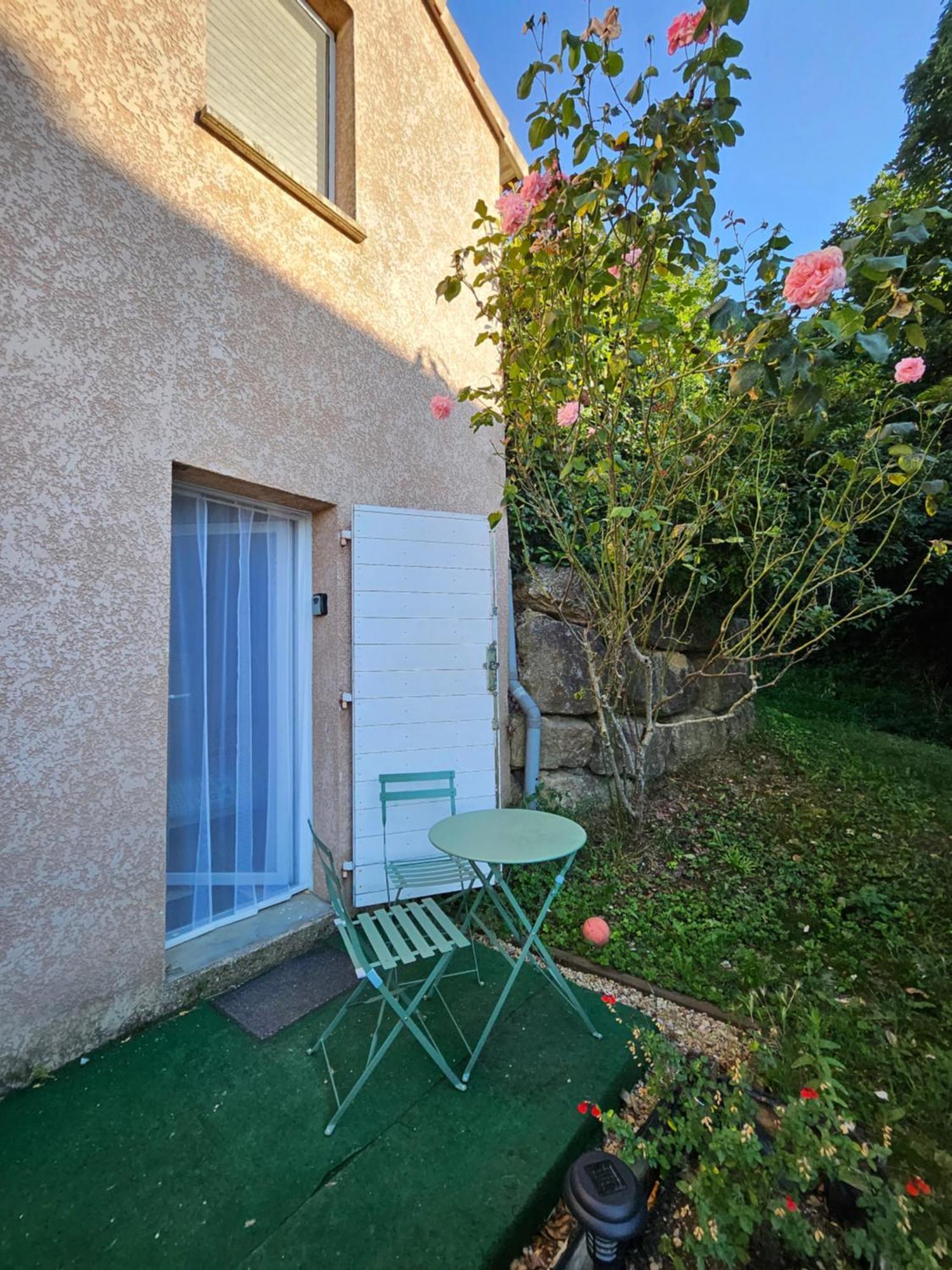 Chambre d hôtes indépendante dans village médiéval Creissels Exterior foto